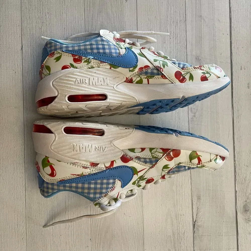 Nike Air girls cherry sneakers‎ size 4